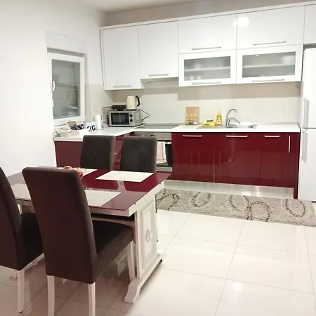 Lägenhet Apartman Vila Vita *